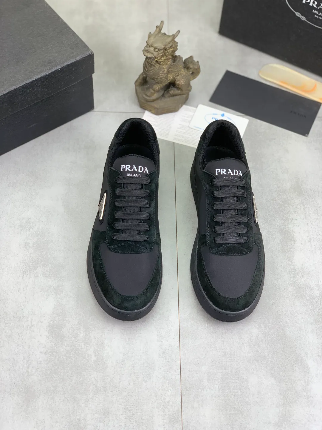 Men's Men's Shoes💰P440💰[New Style] The latest classic model of high-quality PRADA breathable and comfortable men's shoes has been launched on the official website in 1:1 reproduction, synchronized in Hong Kong counters and on the same catwalk; all made of calfskin with breathable mesh fabric ➕Imported soft and comfortable sheep Leather lining, 🍡🍡original 1:1 rubber outsole, non-slip and wear-resistant; comfortable to wear, attractive style, fine workmanship, and simple and neat shoe last, showing a man's courage and toughness, 👍size 38 to 44; 5️⃣colors🉑️ to choose from